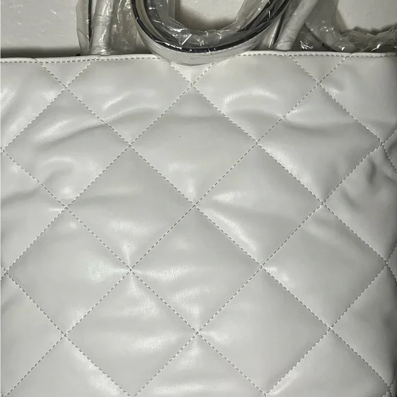 Guess White Quilted Tote with Silver Accent NWT - Picture 5 of 10